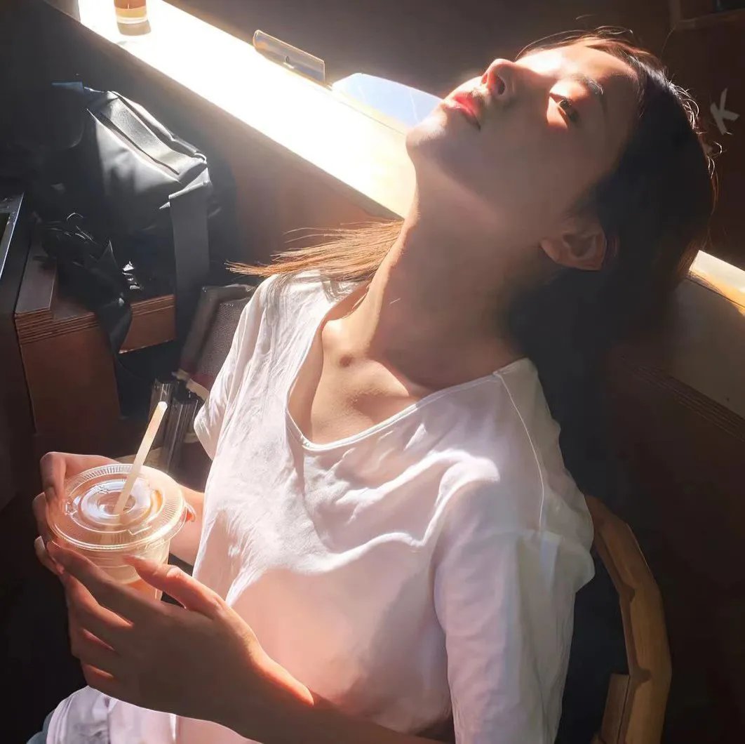 抱紧我,就像那海浪一般