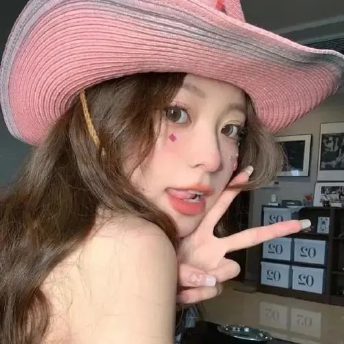 冲破樊笼走彩凤